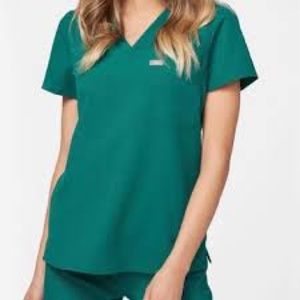 Hunter Green Figs scrubs